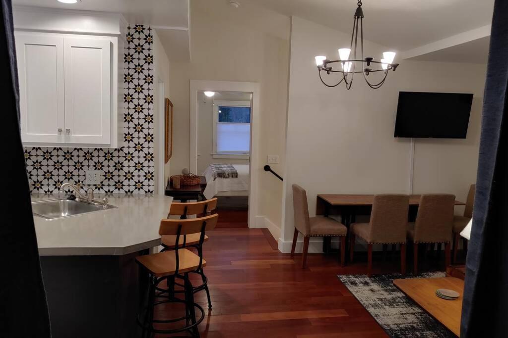 Carriage House 2 Bdrm At Camellia Cottages In Historic Summerville, Sc Экстерьер фото